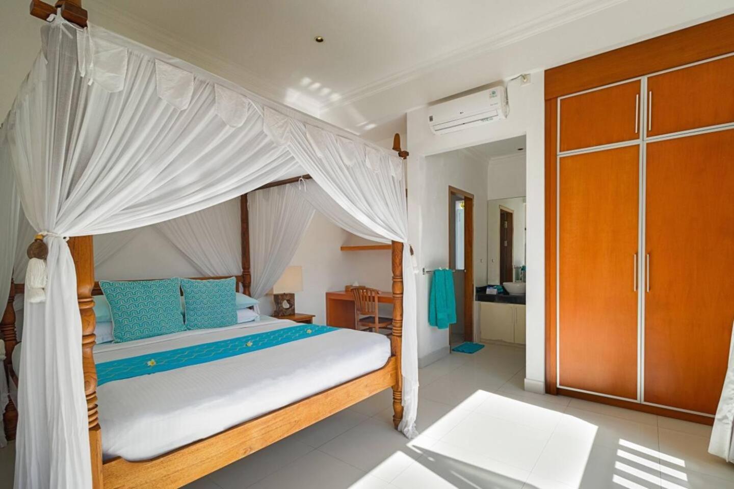 Super Value 3 Bed, Central Seminyak, Walk To Beach المظهر الخارجي الصورة