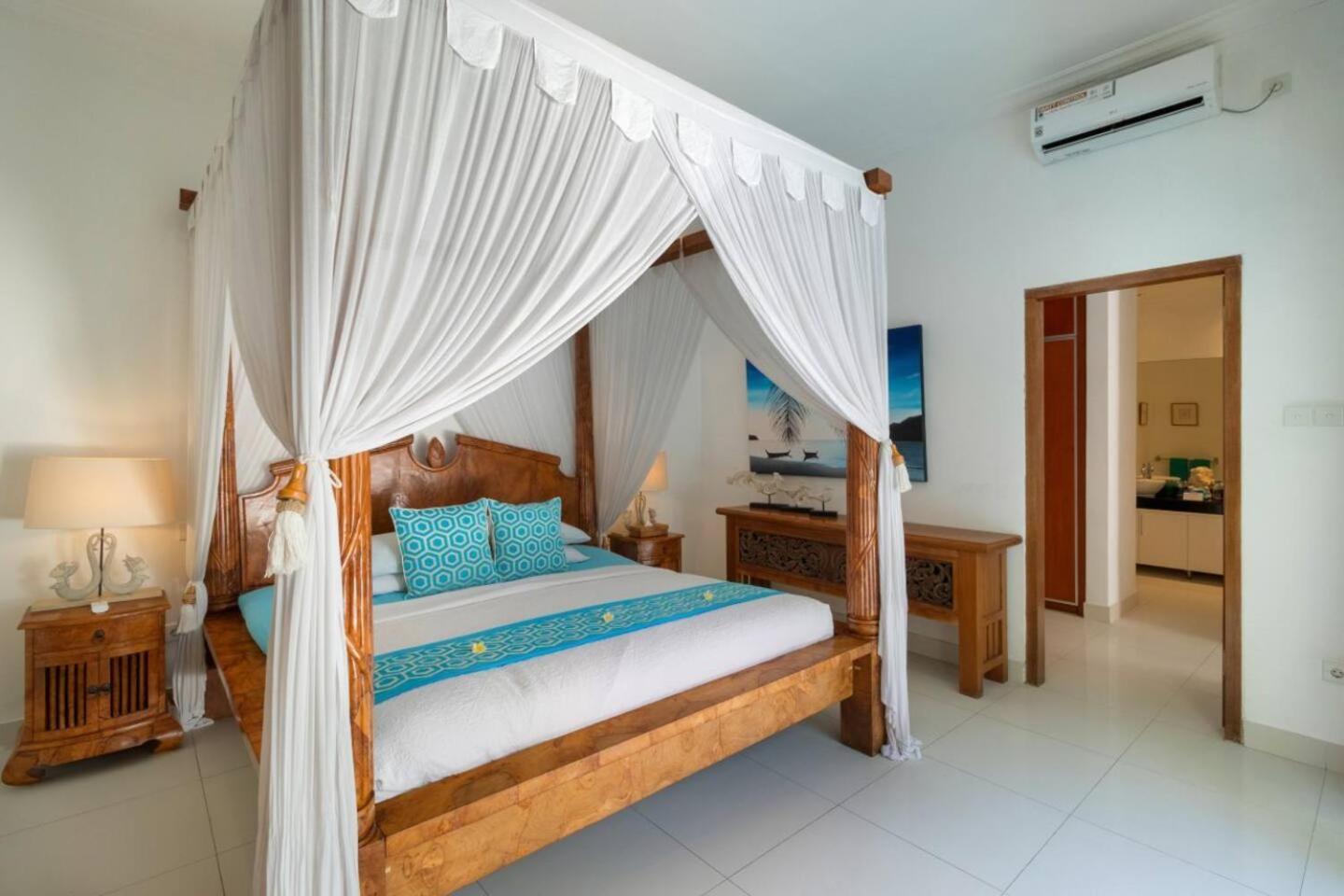 Super Value 3 Bed, Central Seminyak, Walk To Beach المظهر الخارجي الصورة
