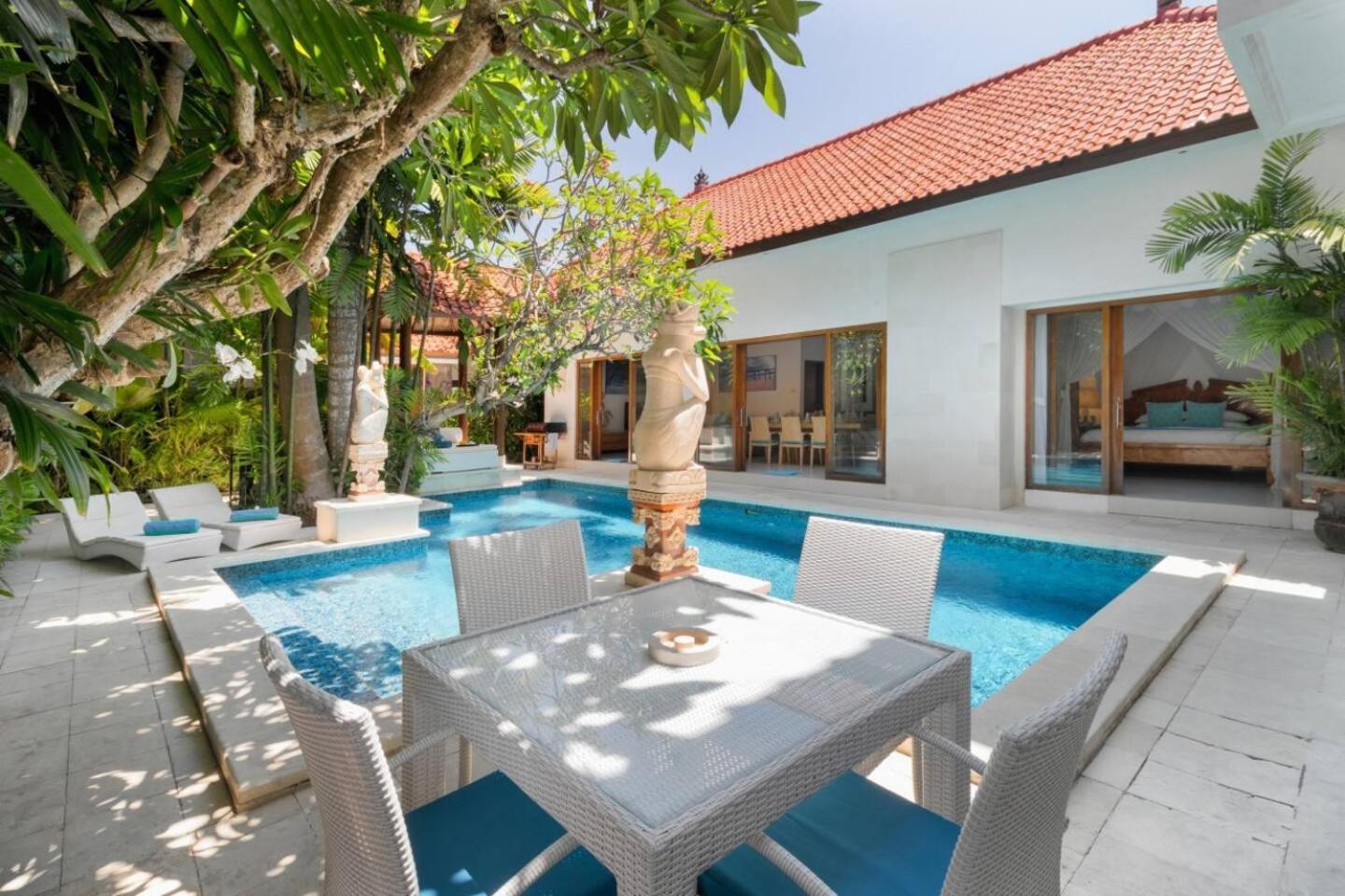 Super Value 3 Bed, Central Seminyak, Walk To Beach المظهر الخارجي الصورة