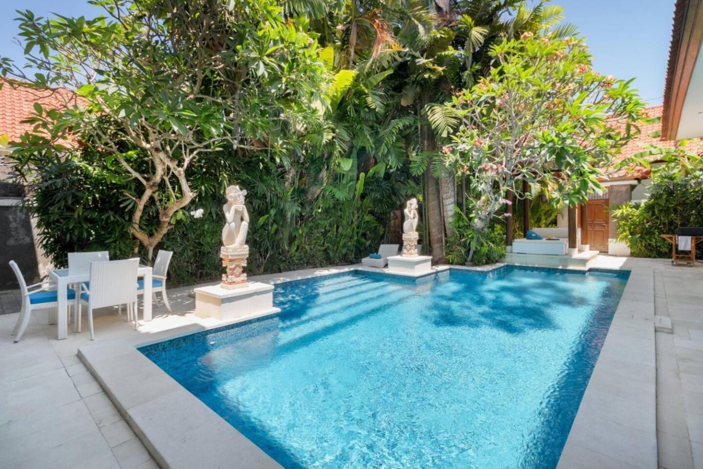 Super Value 3 Bed, Central Seminyak, Walk To Beach المظهر الخارجي الصورة